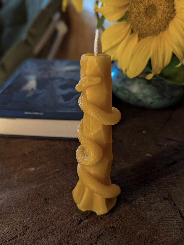 Bičių vaško žvakės_Natūralios žvakės_Ritualinės žvakės_Gamtos filosofija (16) Biciu vasko zvakes Naturalios zvakes Ritualines zvakes Gamtos filosofija 16