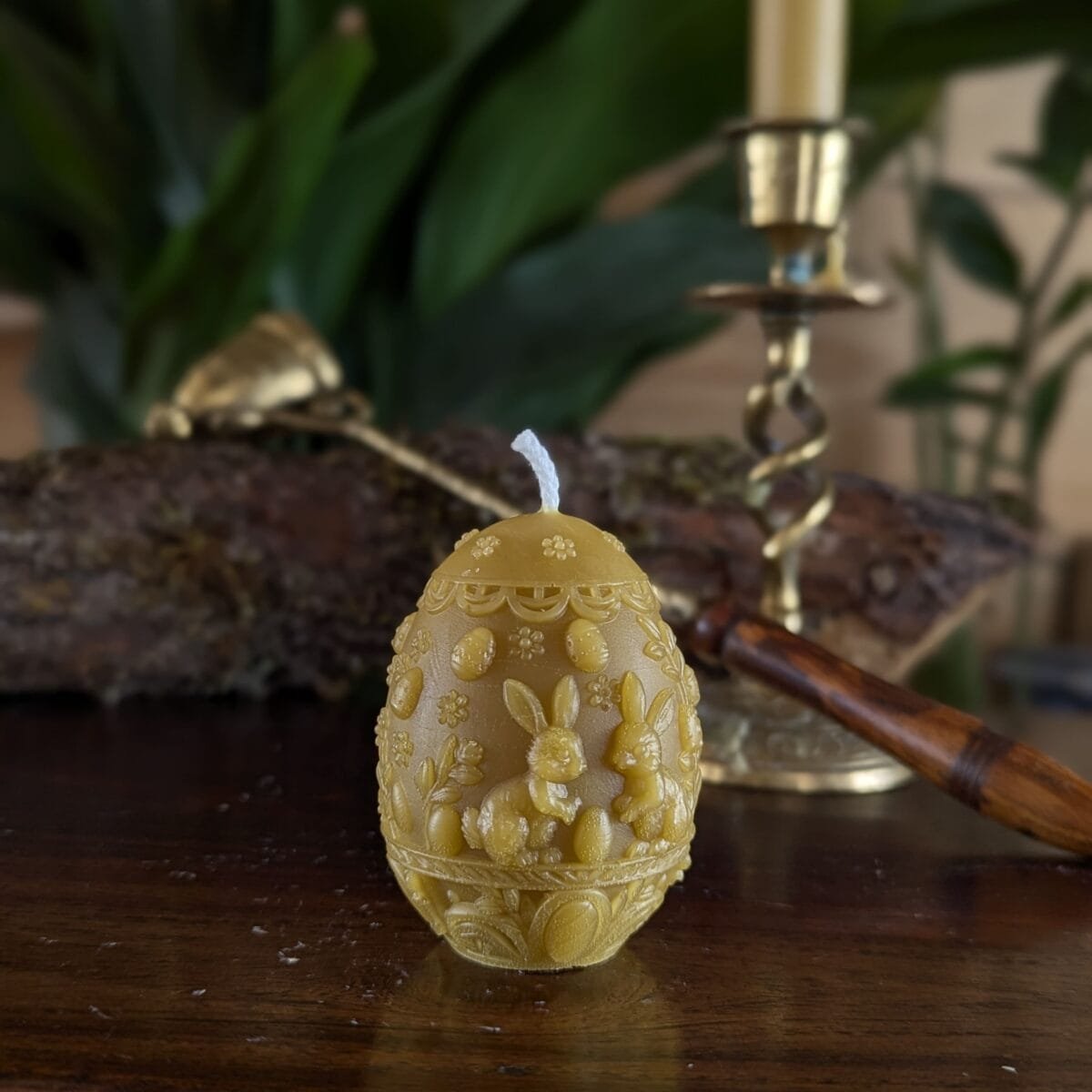 Bičių vaško žvakė Margutis su kiškučiais